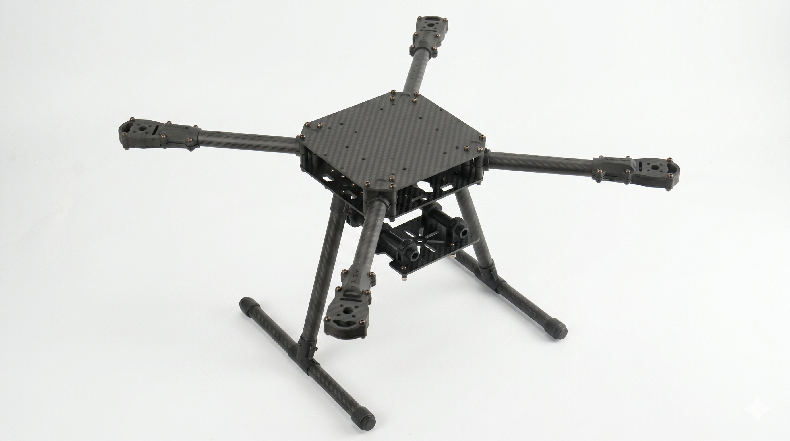 Falcon Q4 carbon fiber frame, three-quarter view on white studio backdrop